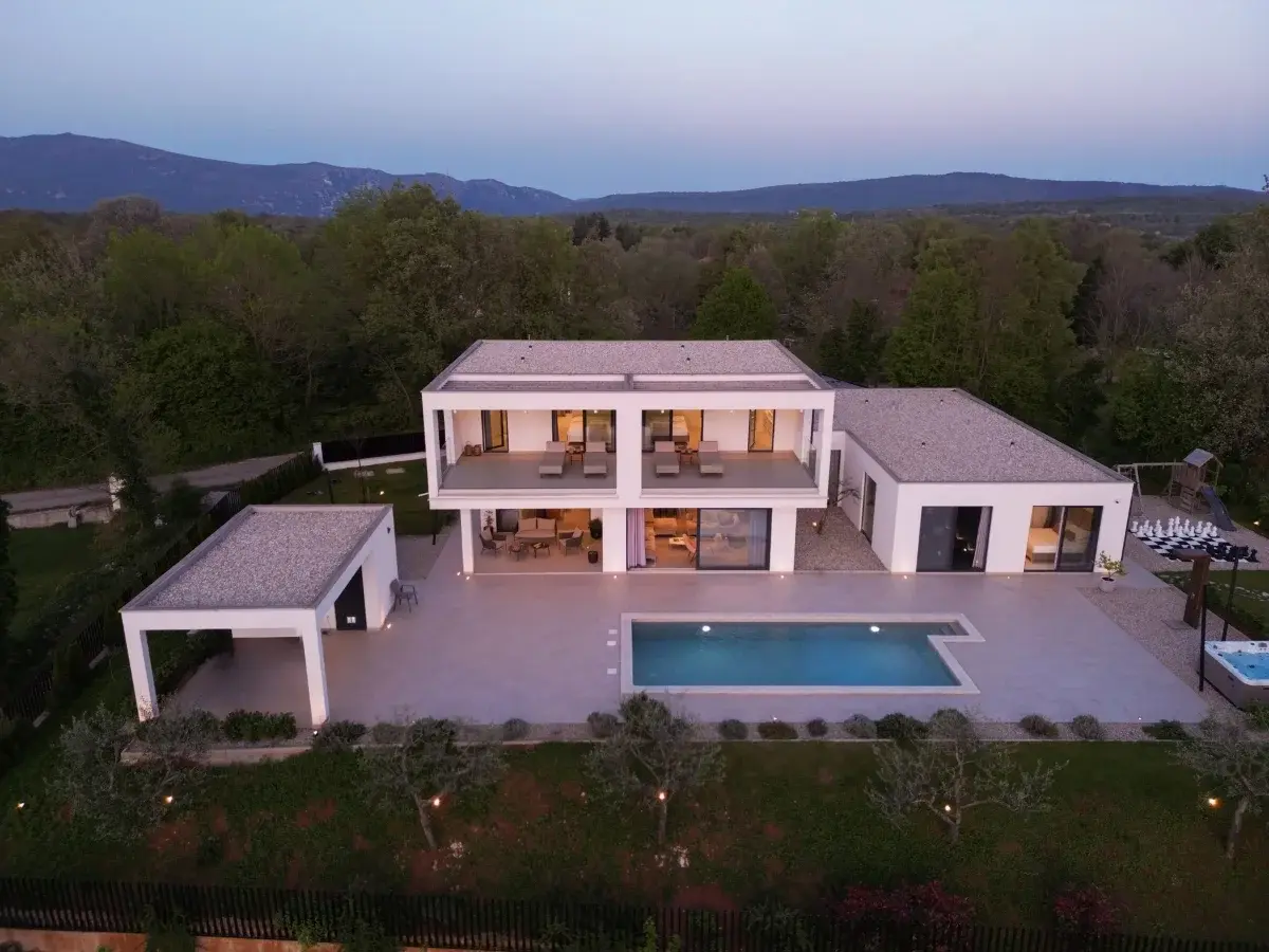 Modern Residential Pool 3